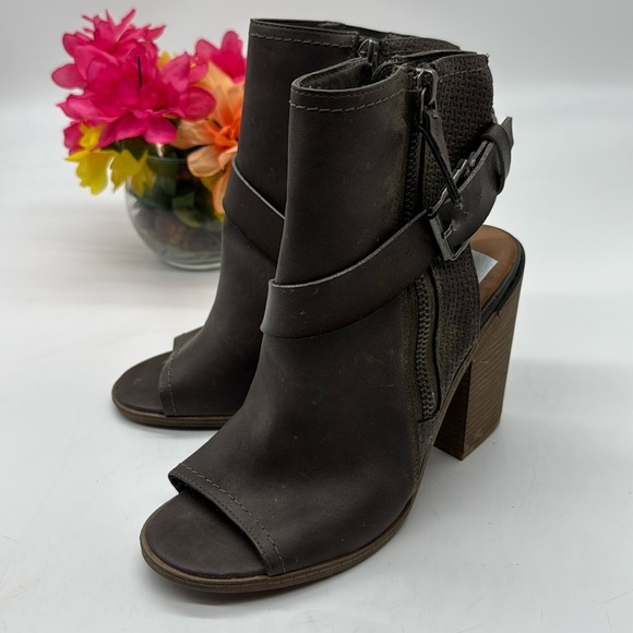 DV by Dolce Vita Shoes - DV by Dolce Vita Brown Block Heel Peep Toe Sandal Size9 MCH7169D